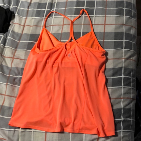 Work out top - Picture 2 of 4